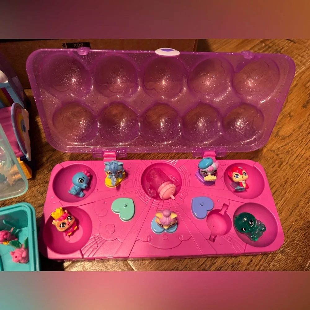 Hatchimals bundle nursery, Llamas, collectibles